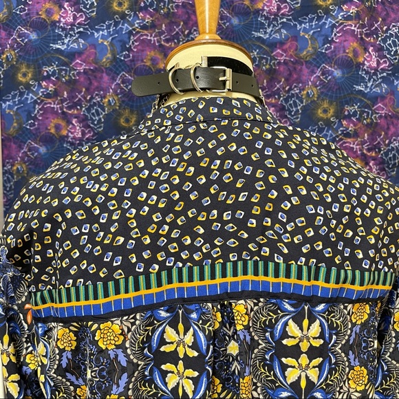 π Lovely bohemian button patchwork top - Picture 6 of 11